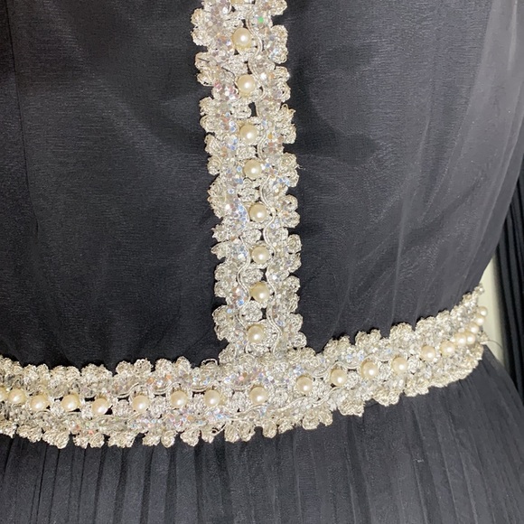 Retro Glam Dress - Picture 7 of 12